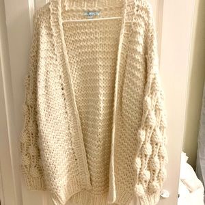 Textured, puff sleeve cardigan